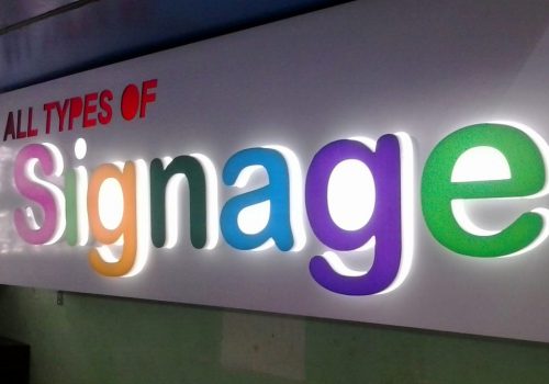 signage apples uae